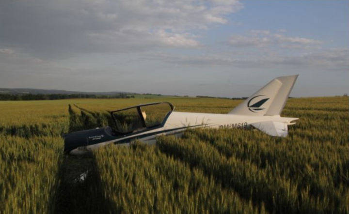 Illustration 3 of 4 from ÚZPLN report CZ-20-0276: Event aircraft Blackshape BS100 Prime at LKJH (Jindřichův Hradec)