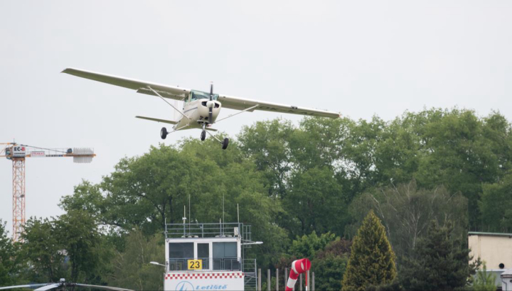 Illustration 1 of 5 from ÚZPLN report CZ-19-0347: Event airplane Cessna 152 at LKLT (Letňany)