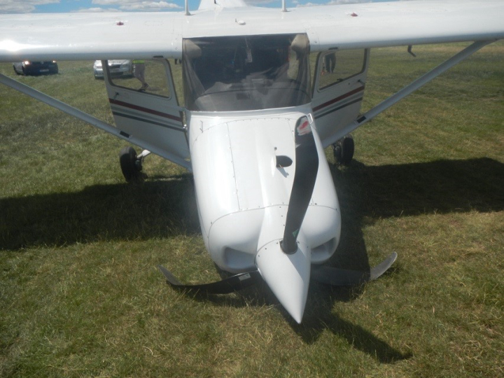 Ilustrace 1 z 3 ze zprávy ÚZPLN UZPLN-552: Událost letounu Cessna T 182 T na LKLT (Letňany)