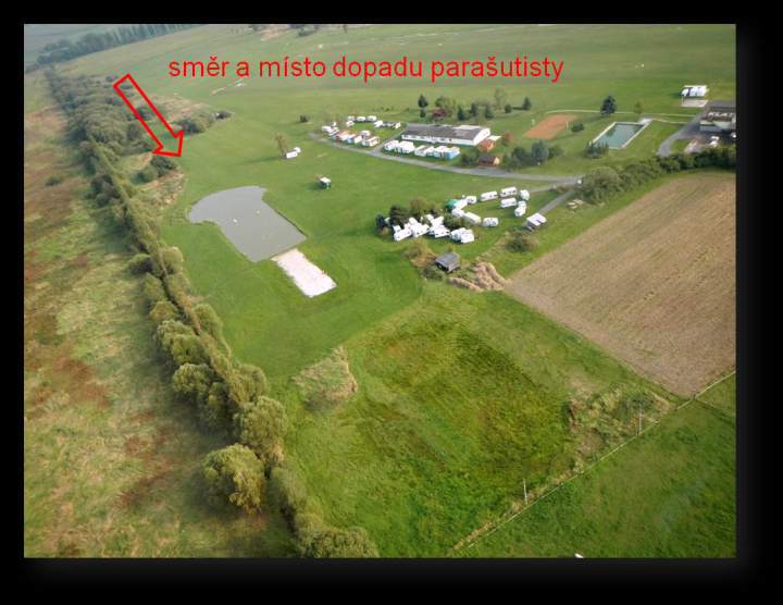 Ilustrace 1 z 1 ze zprávy ÚZPLN UZPLN-334: Událost letadla Padák KATANA 135 na LKKT (Klatovy)