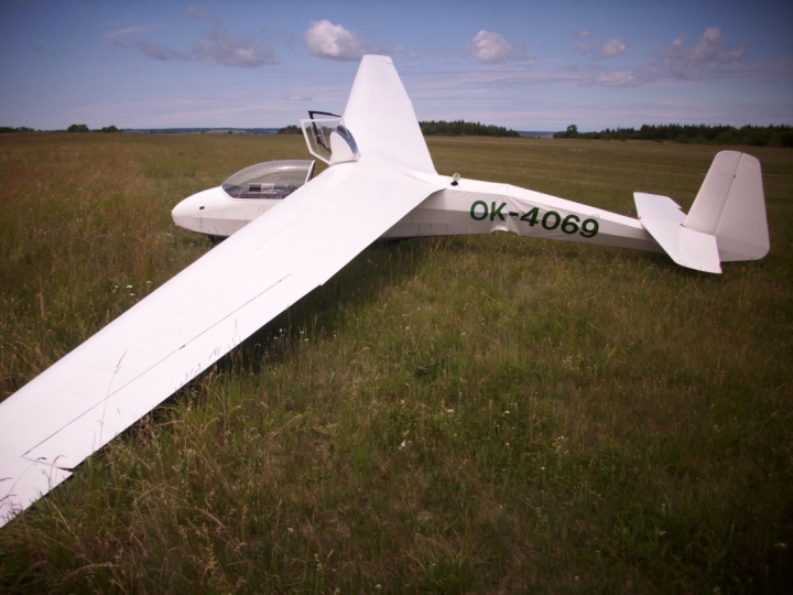 Illustration 1 of 2 from ÚZPLN report UZPLN-296: Event aircraft K-7 Kluzák at LETI (ště Slaný)
