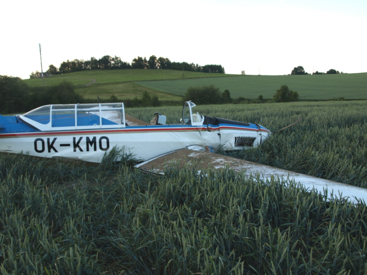 Illustration 1 of 2 from ÚZPLN report UZPLN-307: Event aircraft Z 226 MS at LETI (ště Benešov)