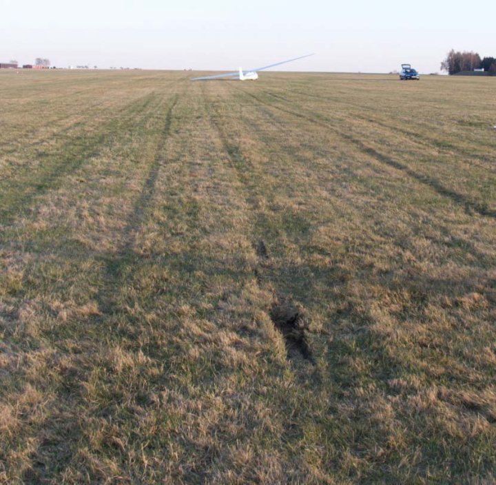 Illustration 2 of 2 from ÚZPLN report UZPLN-287: Event aircraft K-7 Kluzák at LETI (ště Polička)