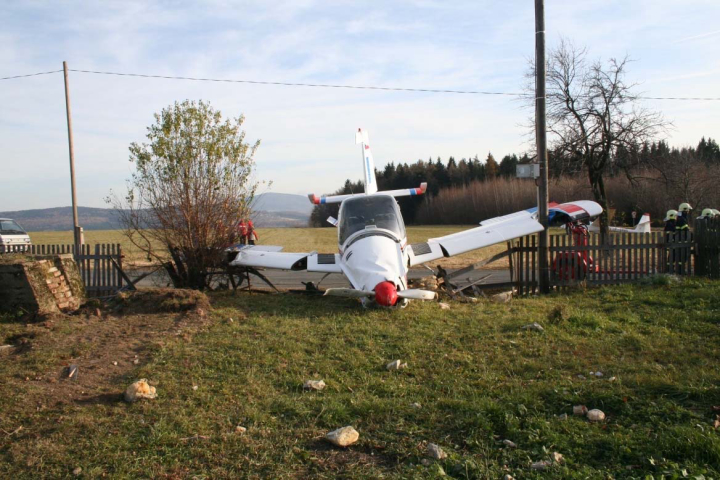 Illustration 2 of 2 from ÚZPLN report UZPLN-275: Event aircraft Zlín Z 42M/SDZ 50-3 Puchacz at LETI (ště Mikulovice)