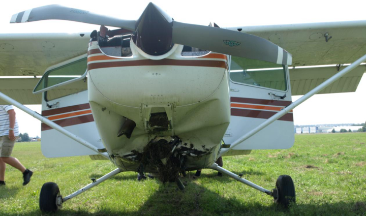 Illustration 2 of 2 from ÚZPLN report UZPLN-138: Event airplane Cessna 172P at LKLT (Letňany)
