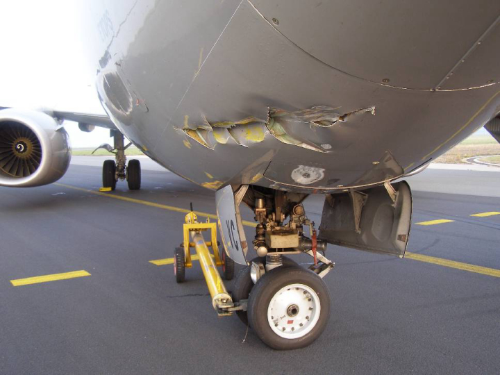 Illustration 1 of 2 from ÚZPLN report UZPLN-109: Incident airplane Boeing B 737 800 at LETI (ště Praha Ruzyně)