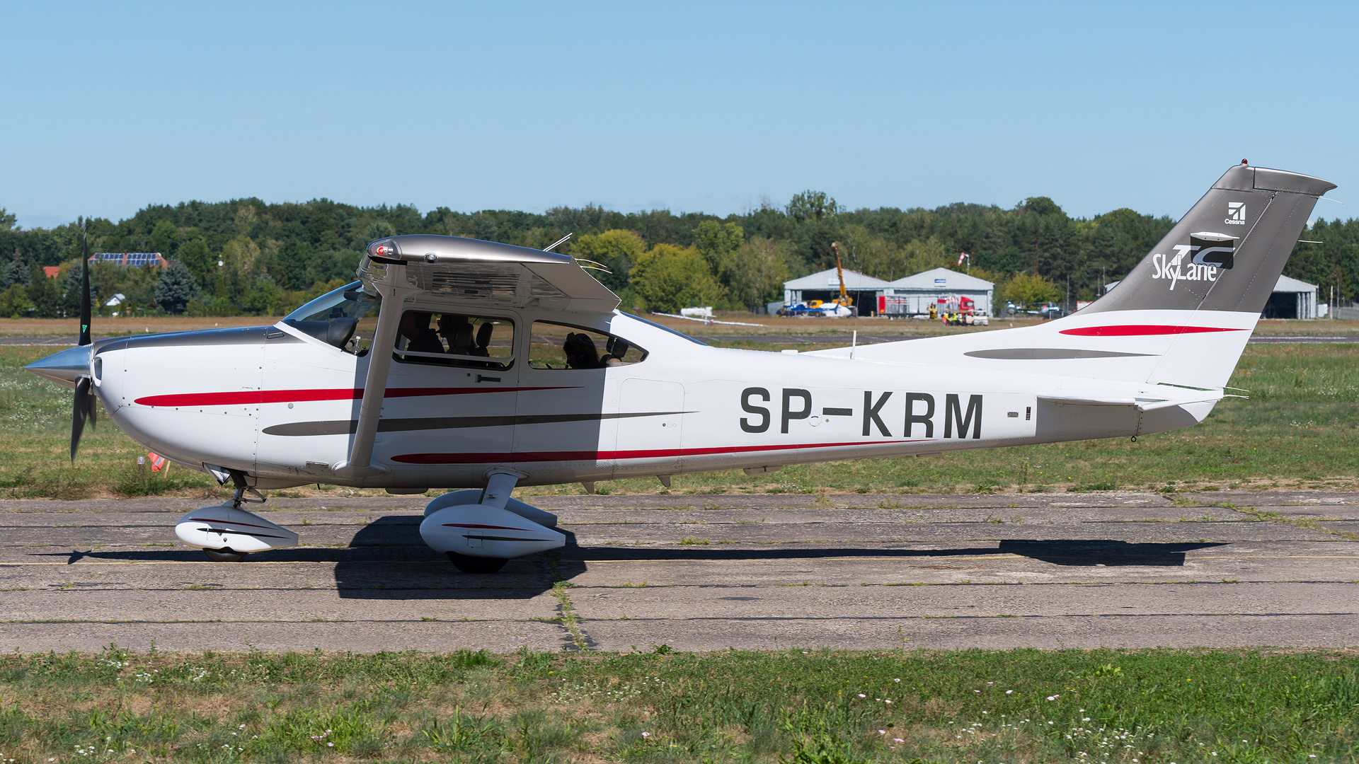 Cessna T182
