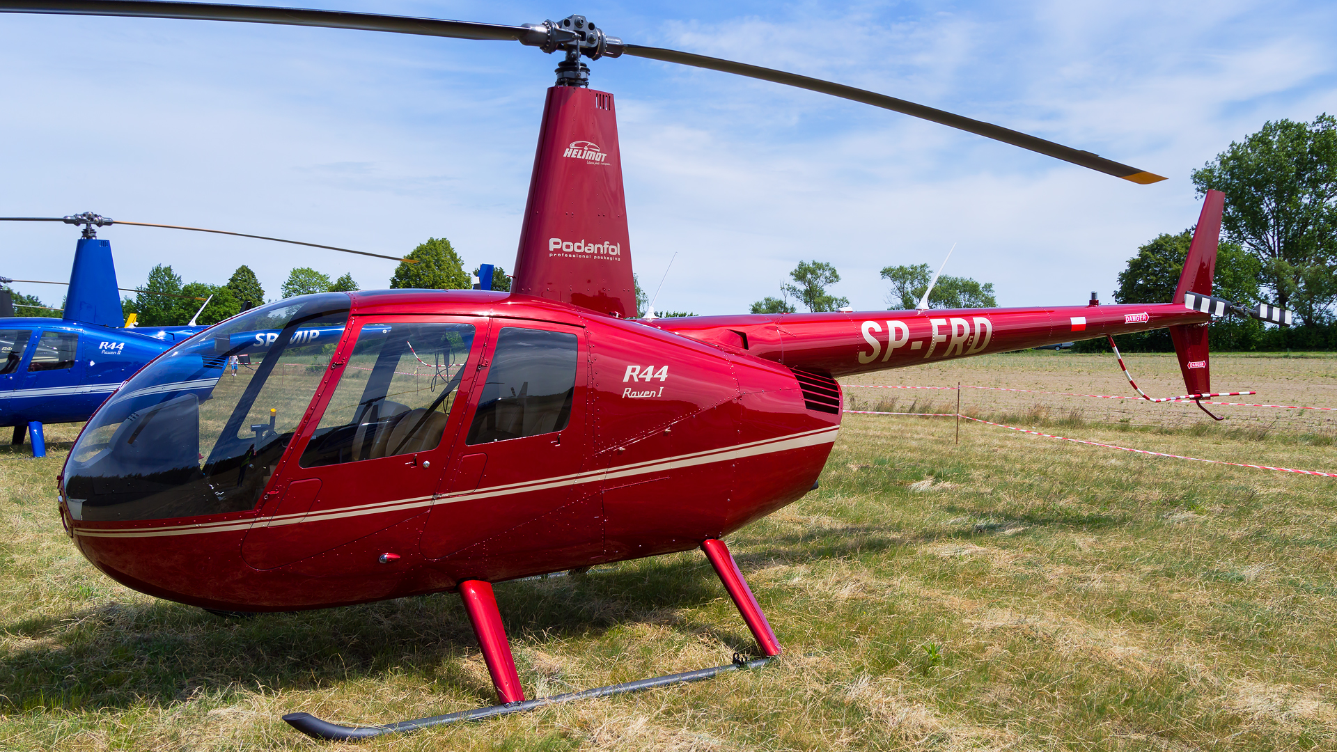 Robinson R44