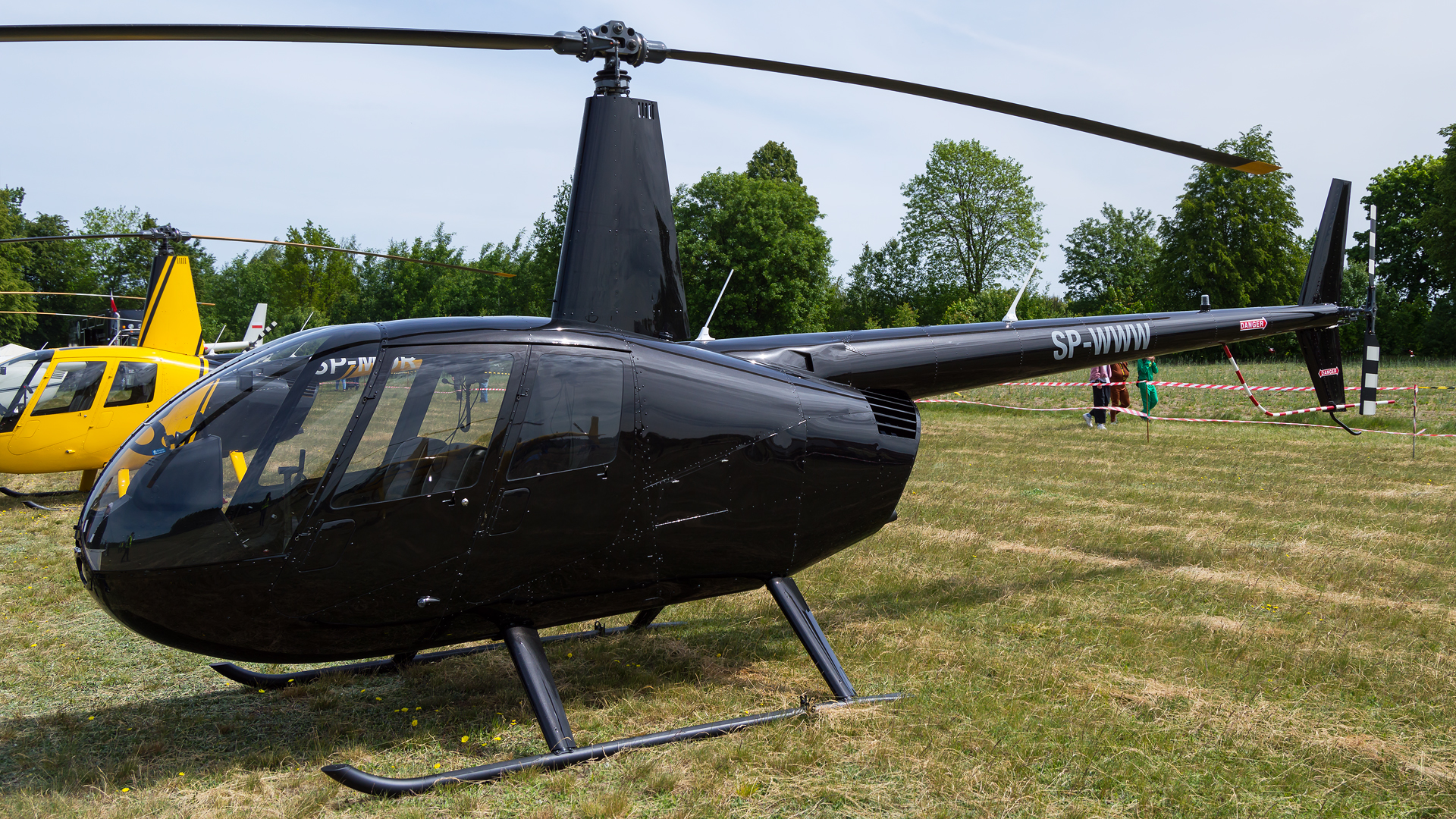 Robinson R44