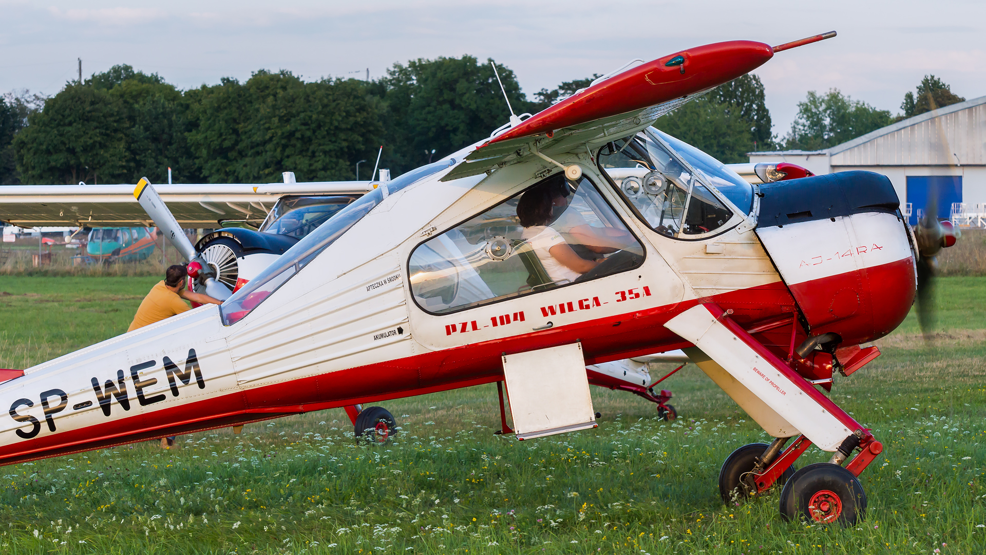 PZL 104