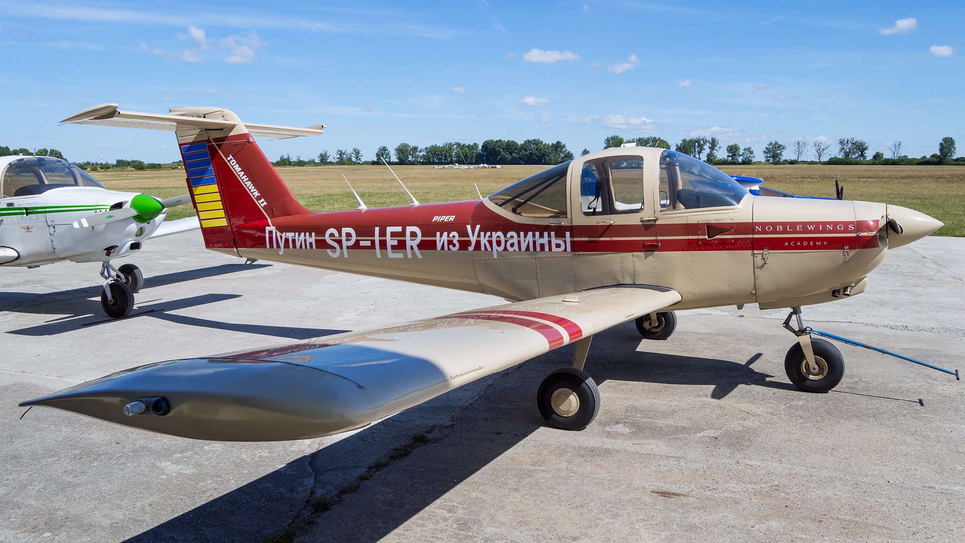 Piper PA-38