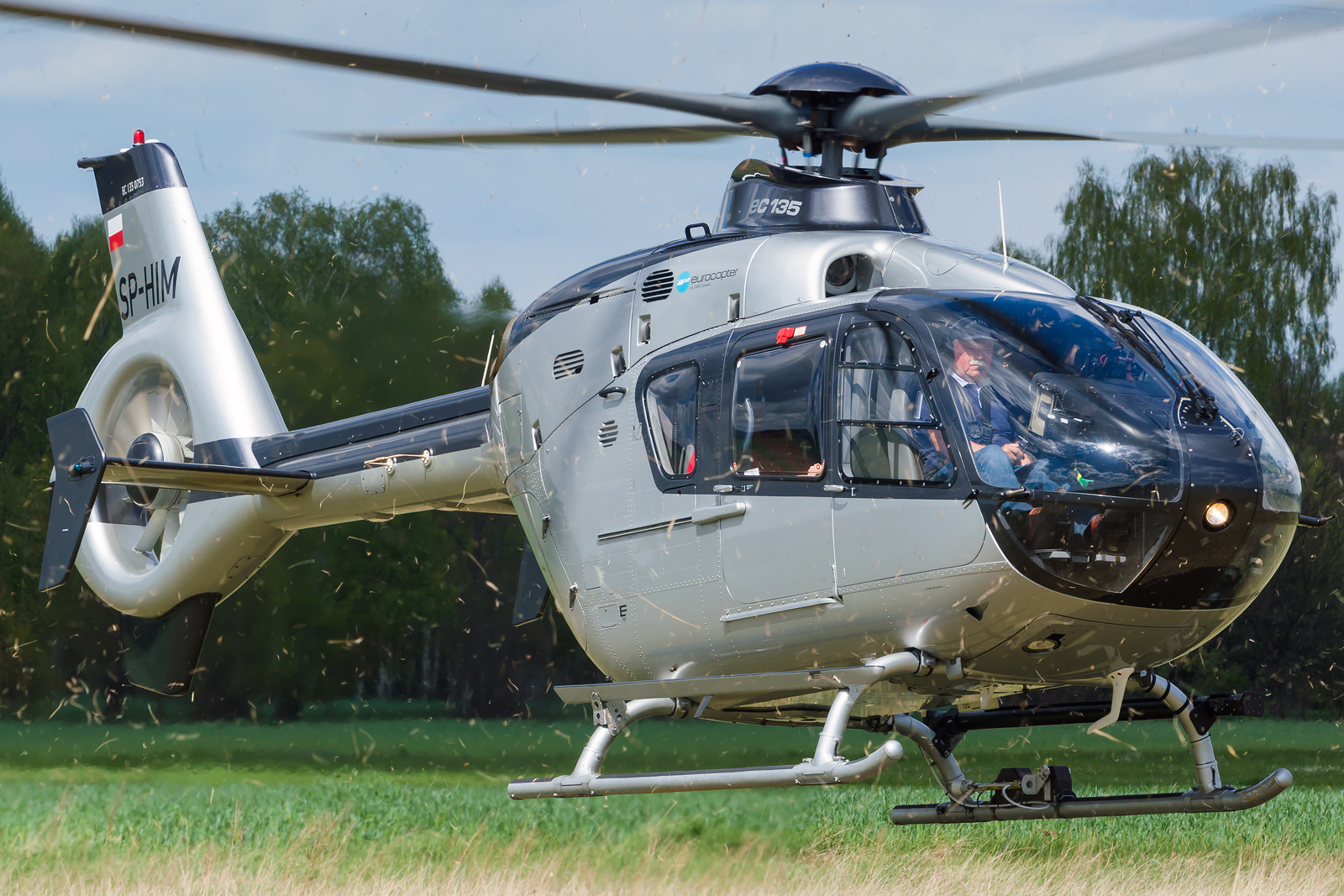 EC 135