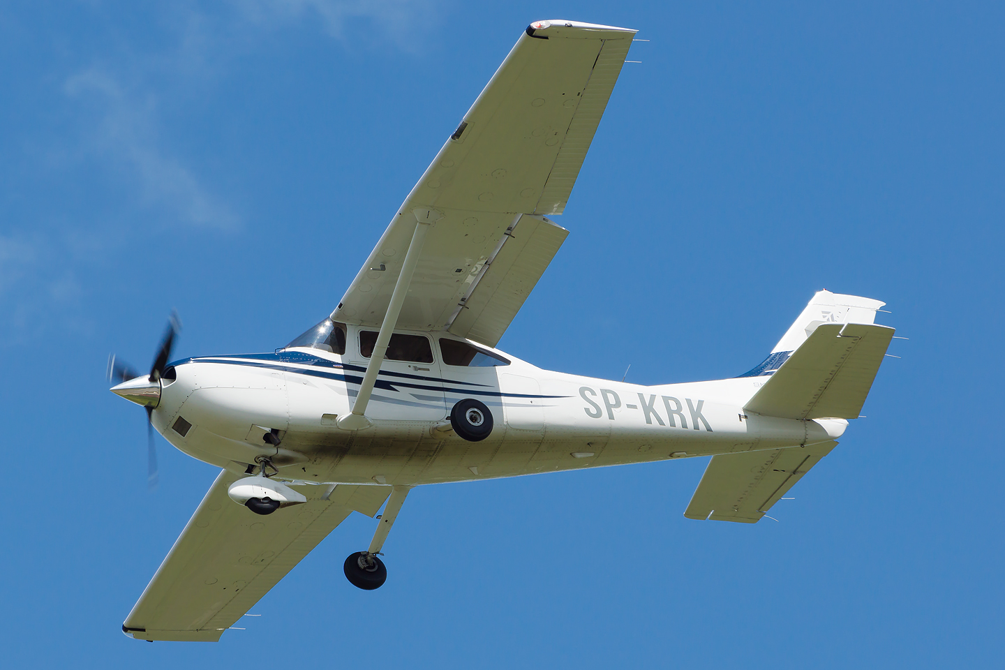 Cessna T182