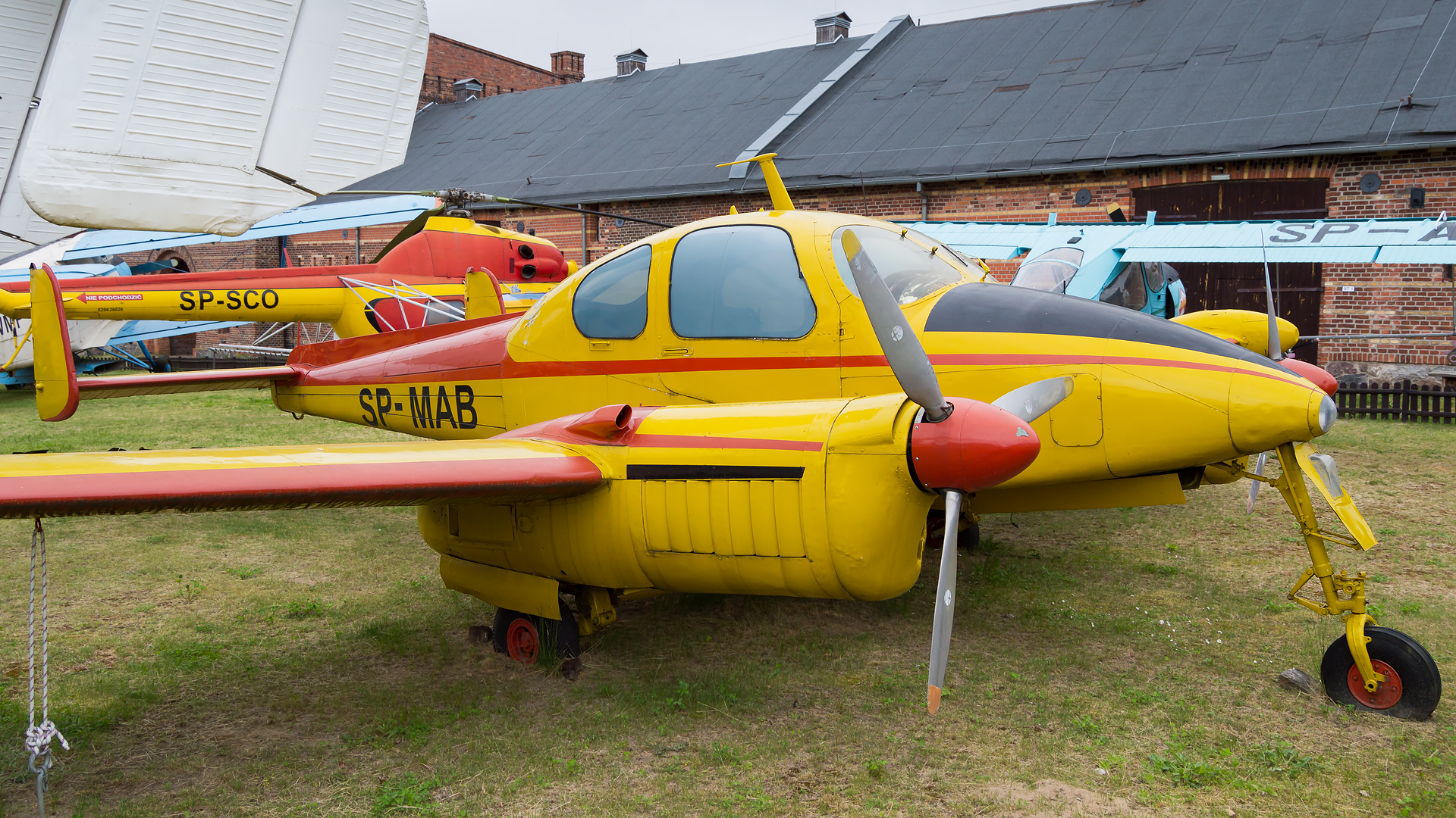 LET L-200 Morava