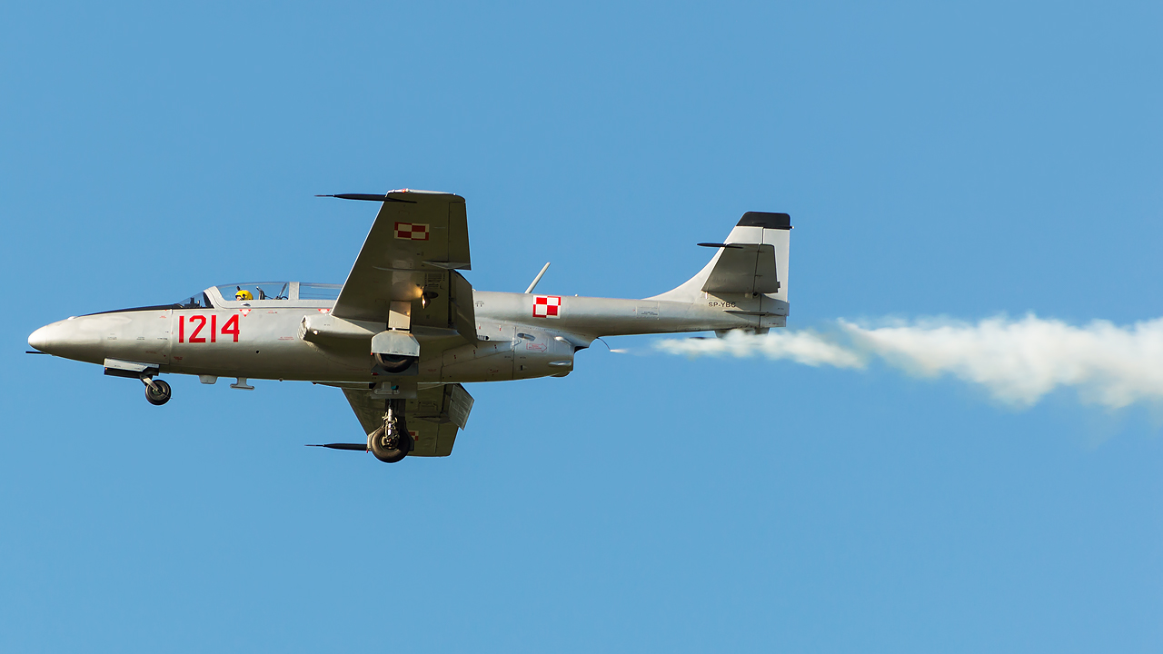 TS-11 Iskra