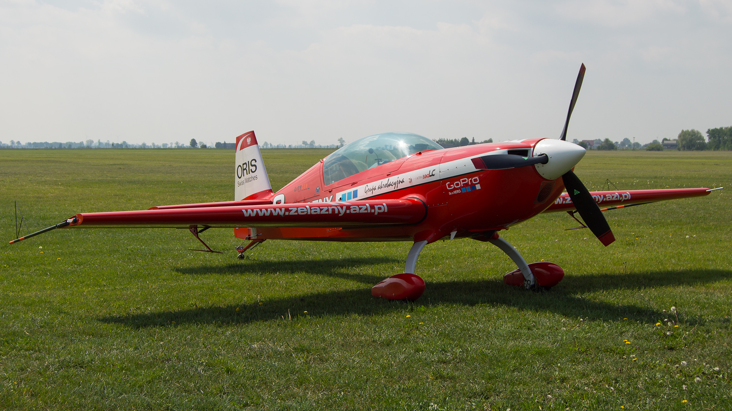 EXTRA Aircraft 330