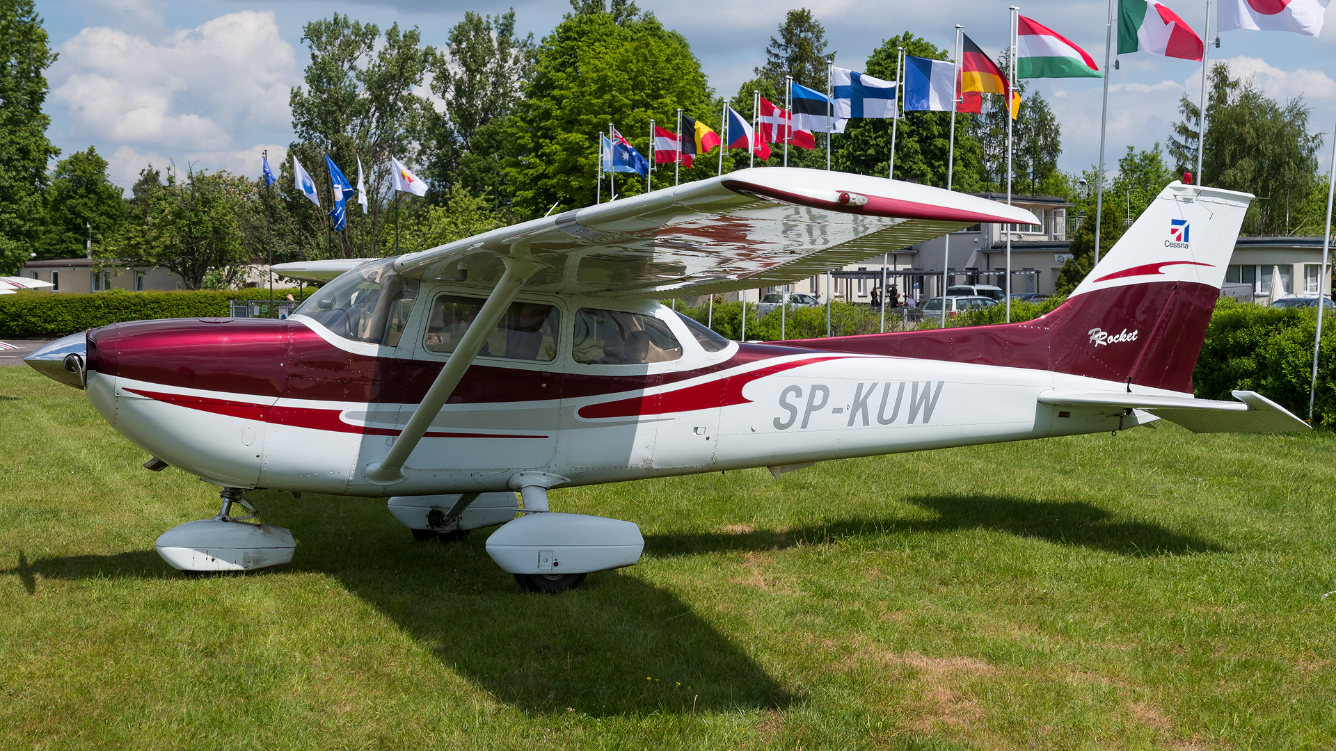 Reims-cessna FR172