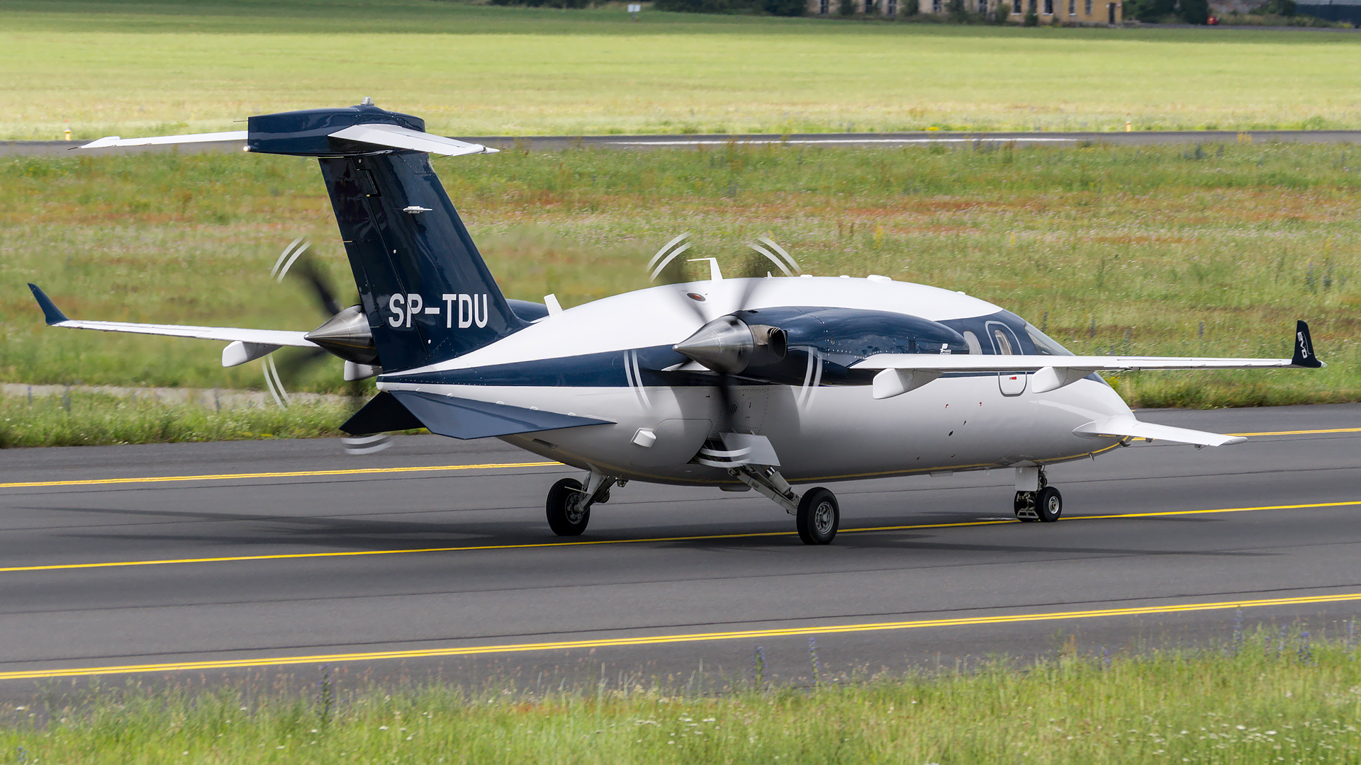 Piaggio P.180 Avanti
