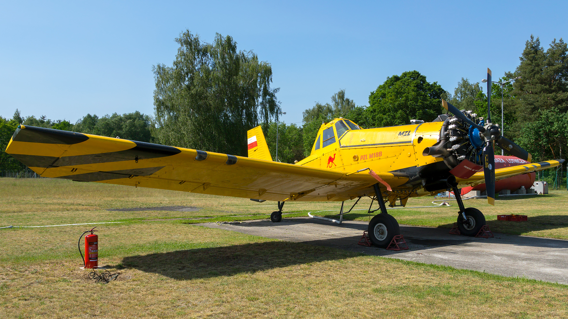 PZL M-18