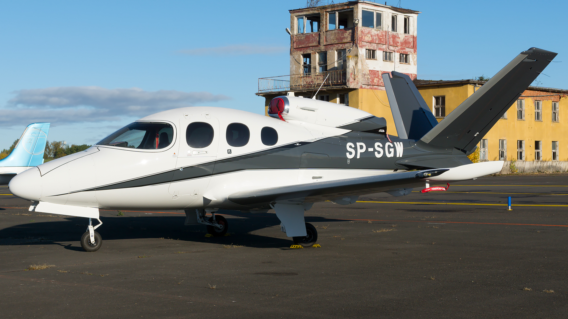 CIRRUS SF-50
